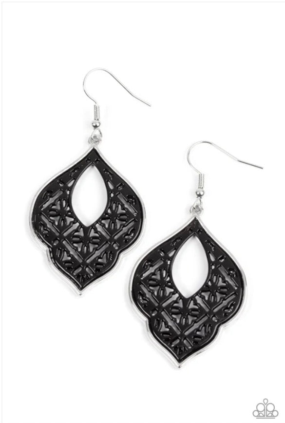 Thessaly Terrace - Black